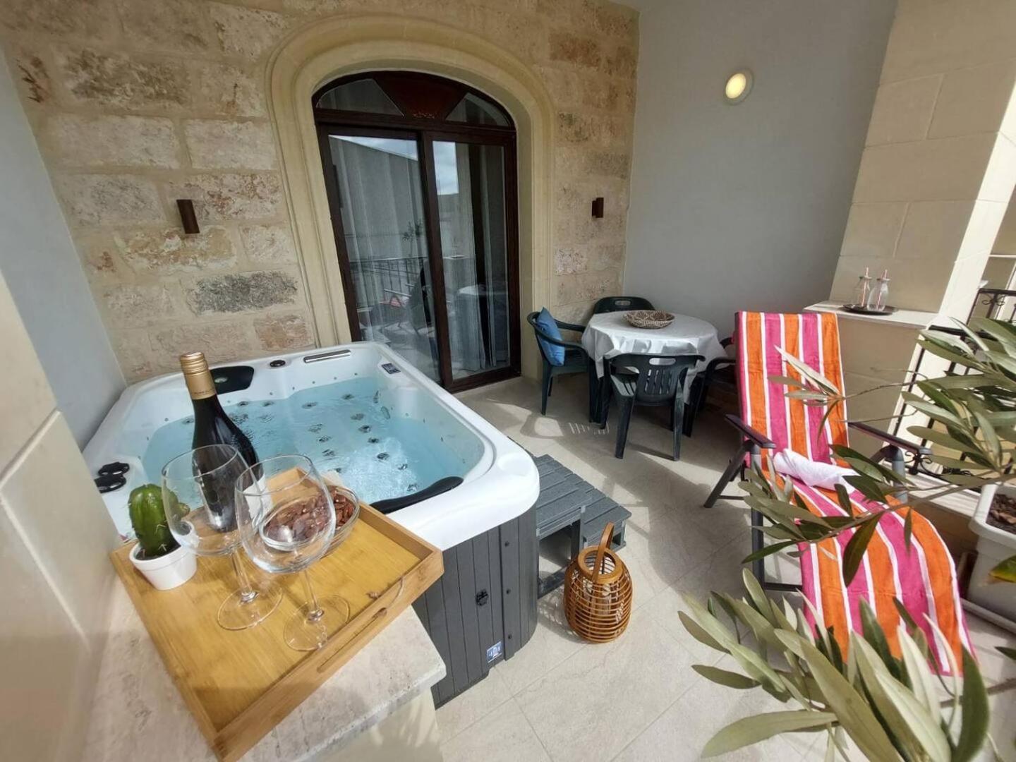 Fl 2 Ta'Lonza Luxury With Hot Tub By Homely Mellieħa Exteriér fotografie